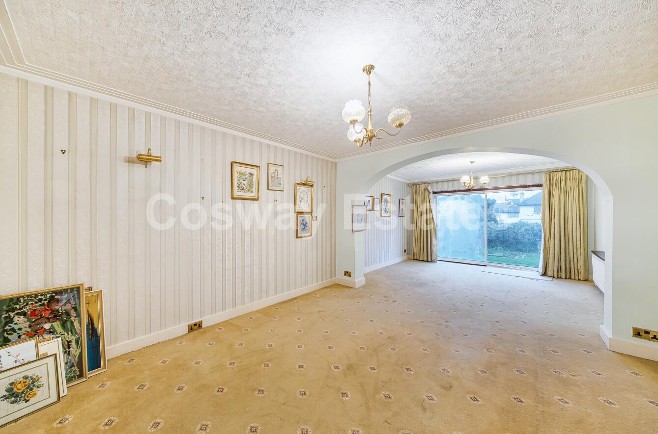 Blackwell Gardens, Edgware, HA8, Edgware